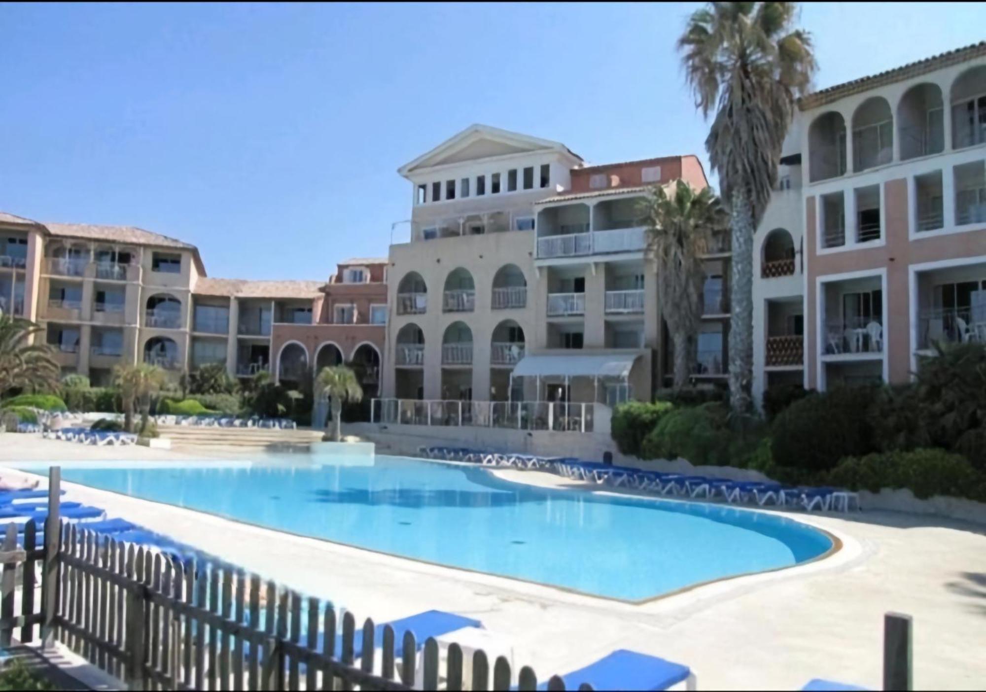 Appartement T2 - Bord De Mer - Piscine Six-Fours-les-Plages Exterior foto